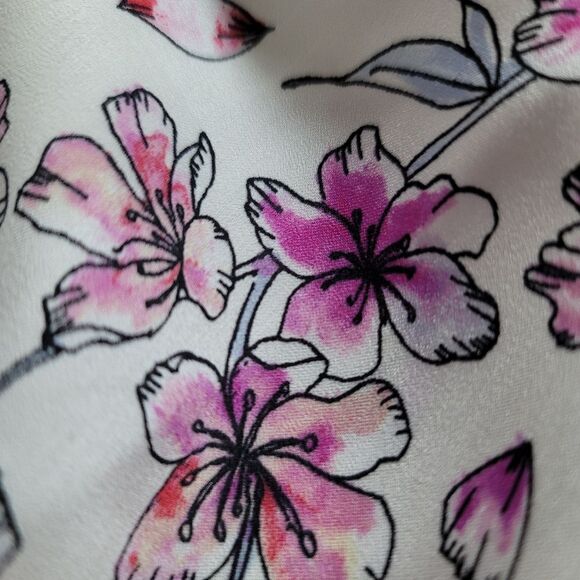 New Cupcakes and Cashmere Pink Floral Cortina Cami Size Large - Picture 8 of 9